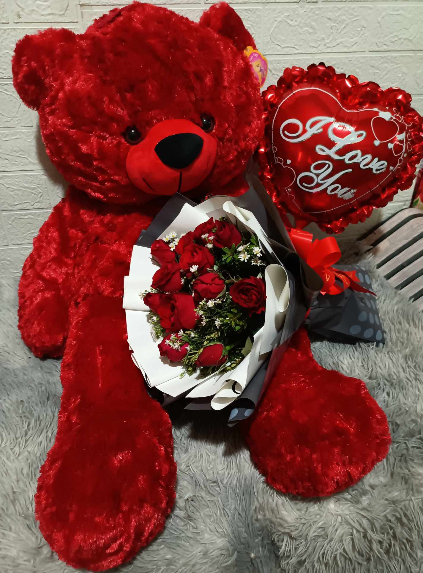 Red Bear With Roses and Balloon - Main Image