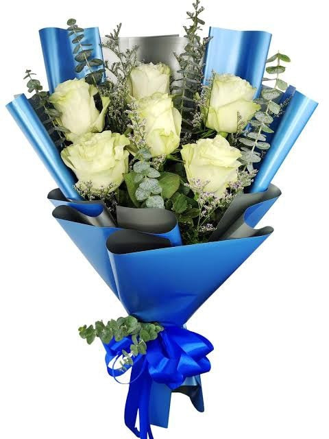 6pcs. EcuadorianWhite Roses