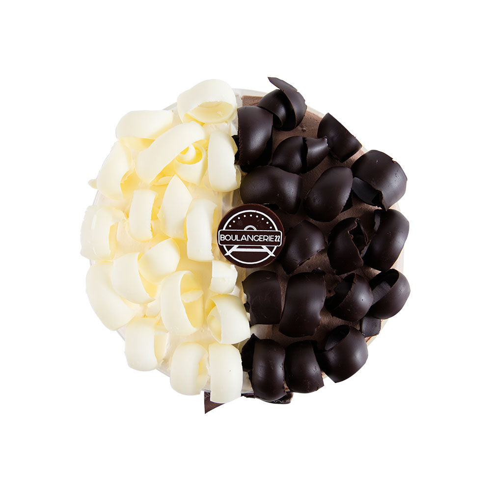Black and White Chocolate Curls Cake - Size 8.5 inches