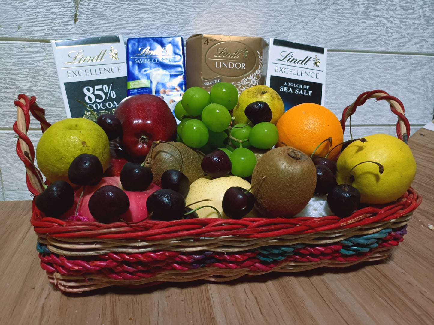 Lindt Chocolates Fruit Gift