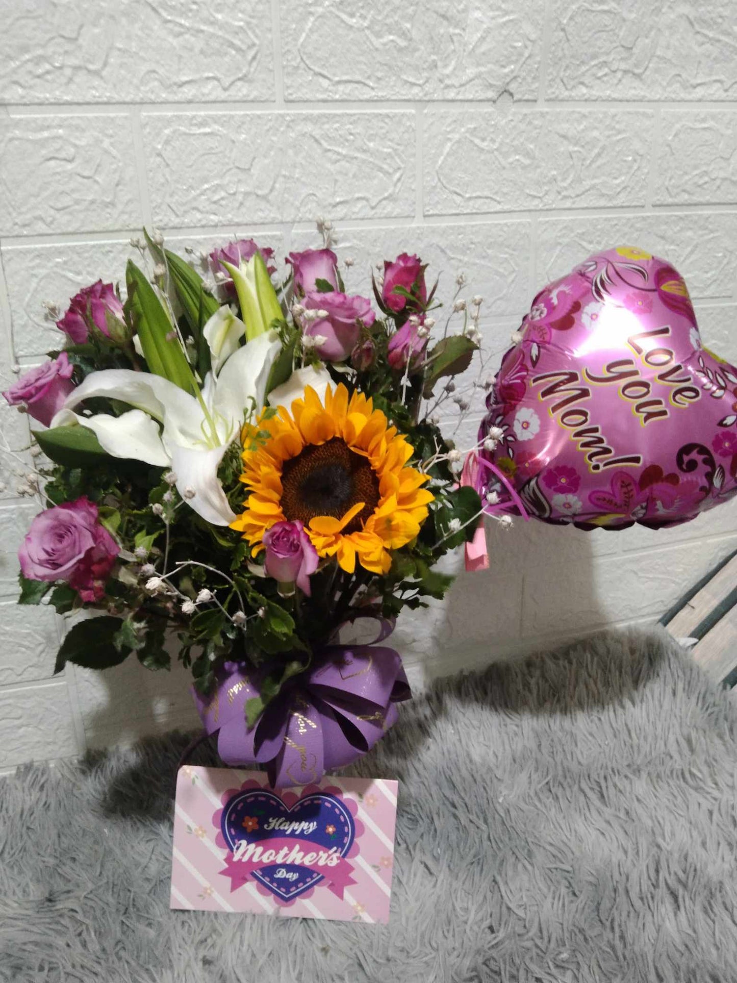 Mixed Flowers Glass Vase