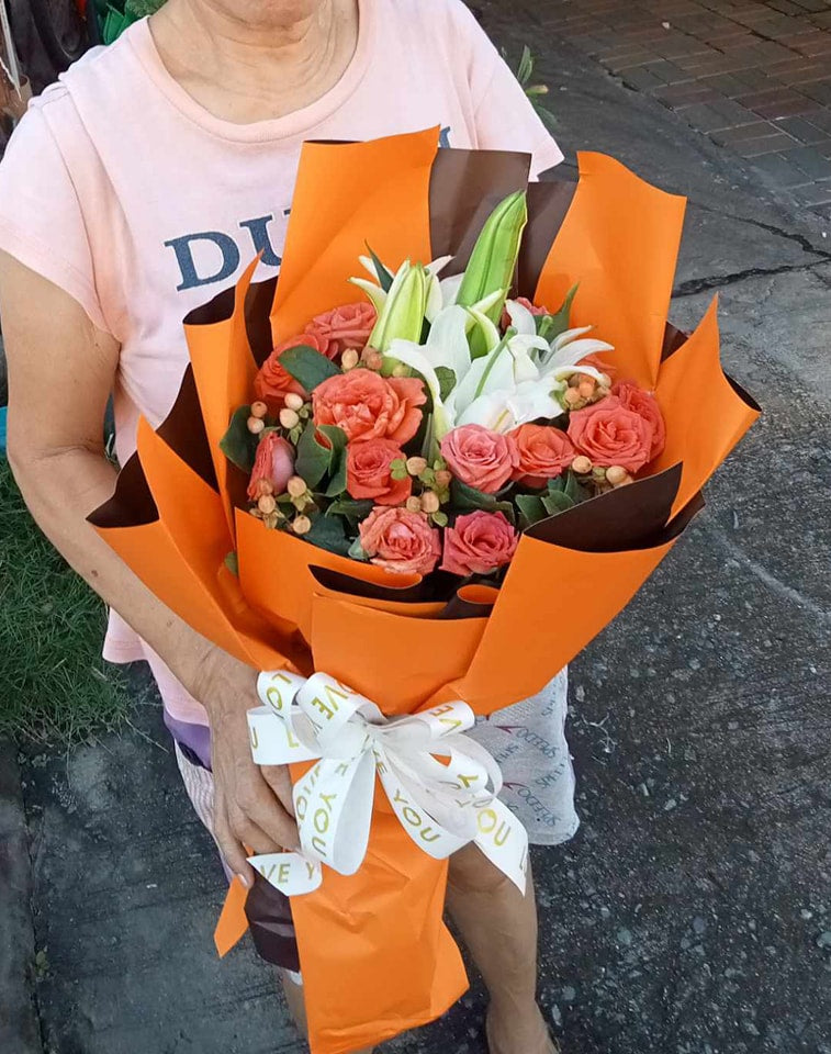 Orange Roses and Lily