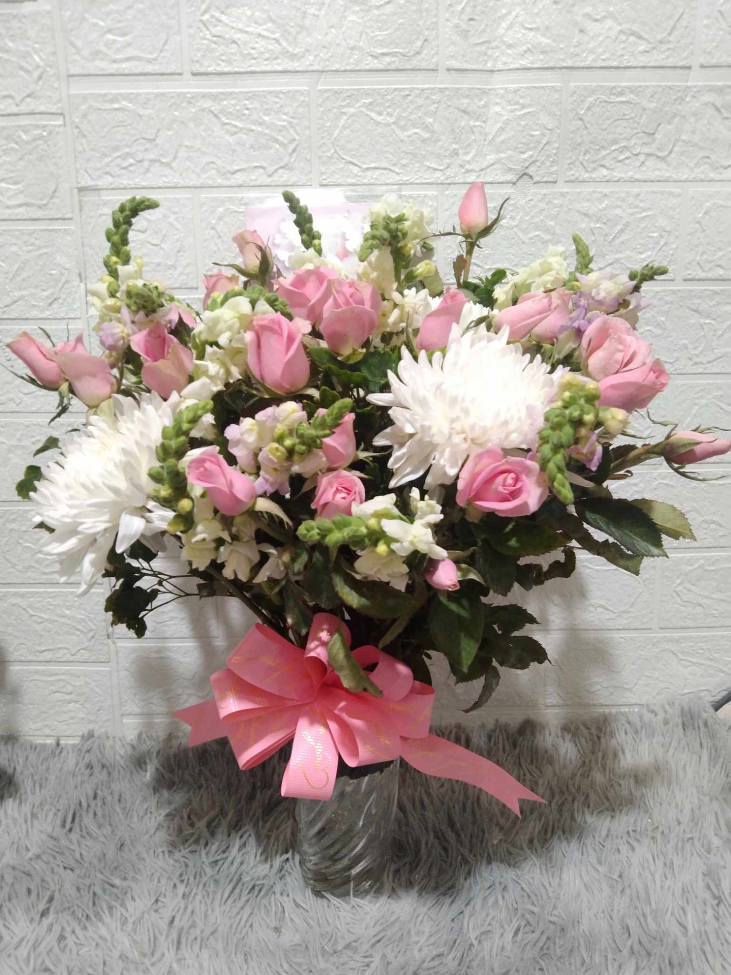 2Dz Soft Pink Roses with White Fillers