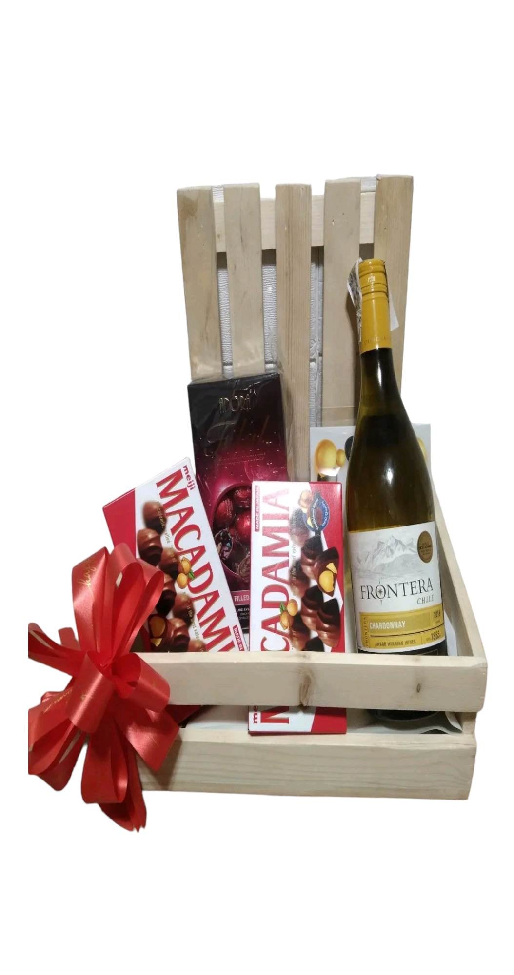 Champagne N Macadamia Hamper