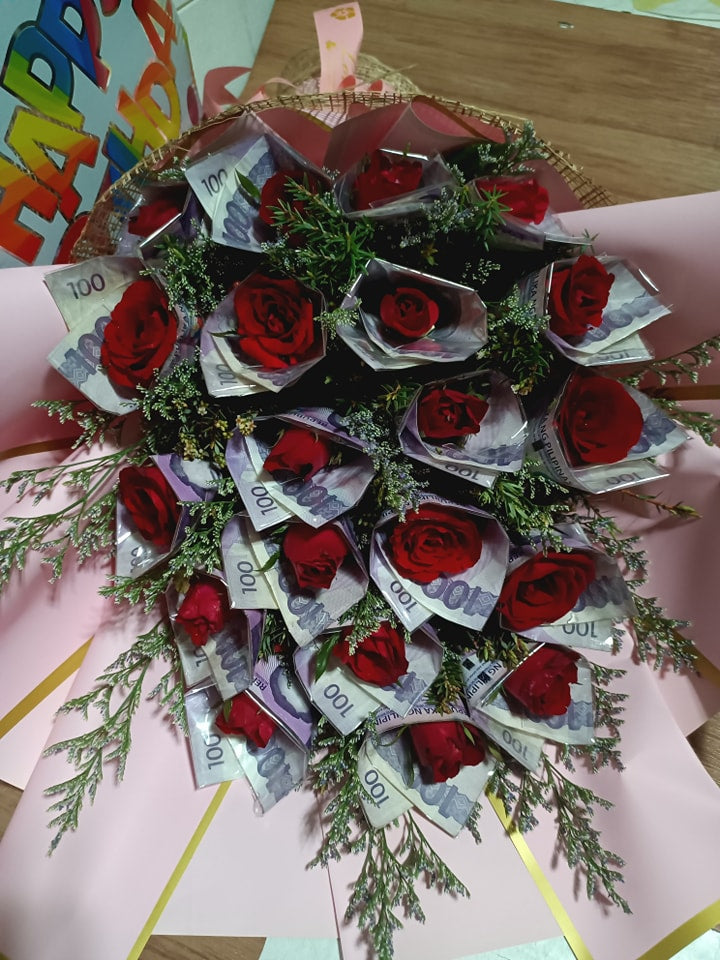 20 Roses with 2k Money Bouquet – Online Flower Express