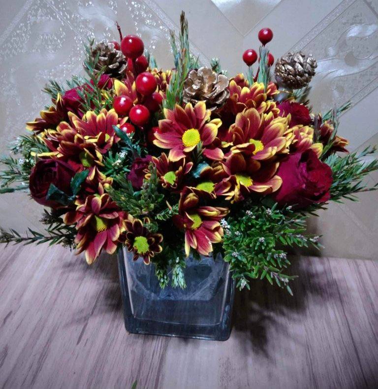 Christmas Flowers In Vase